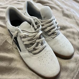 Mens low top lakai shoes